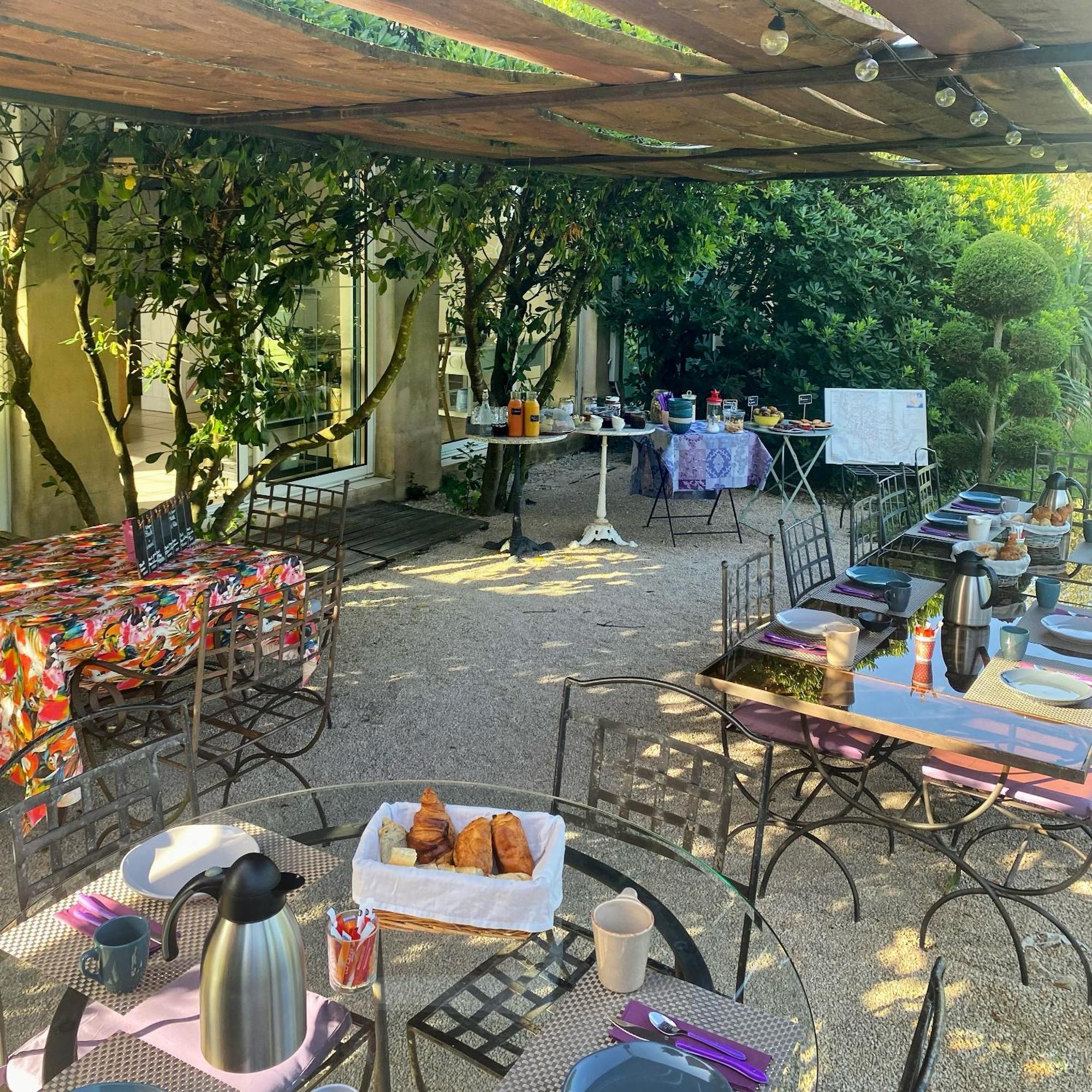 Bed and Breakfast Mas Les Fleurs D'Hilaire Monteux Exterior foto